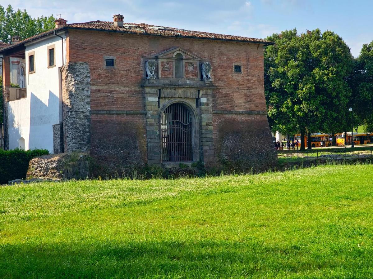 Cozybricks In Lucca - Apartments In Lucca Historical Center - Air Cond & Wifi - Exterior photo
