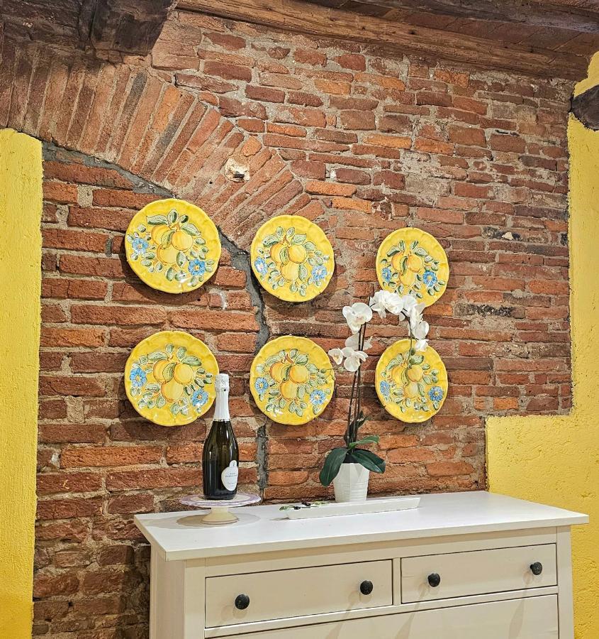 Cozybricks In Lucca - Apartments In Lucca Historical Center - Air Cond & Wifi - Exterior photo